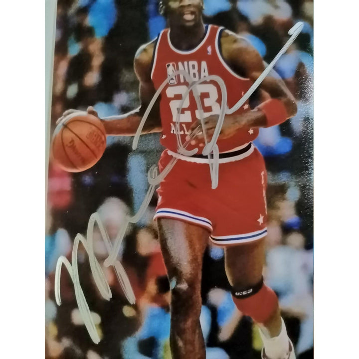 Michael Jordan Chicago Bulls 5 x 7 photo signed with proof