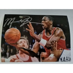 Load image into Gallery viewer, Michael Jordan Chicago Bulls 5 x 7 photo signed with proof
