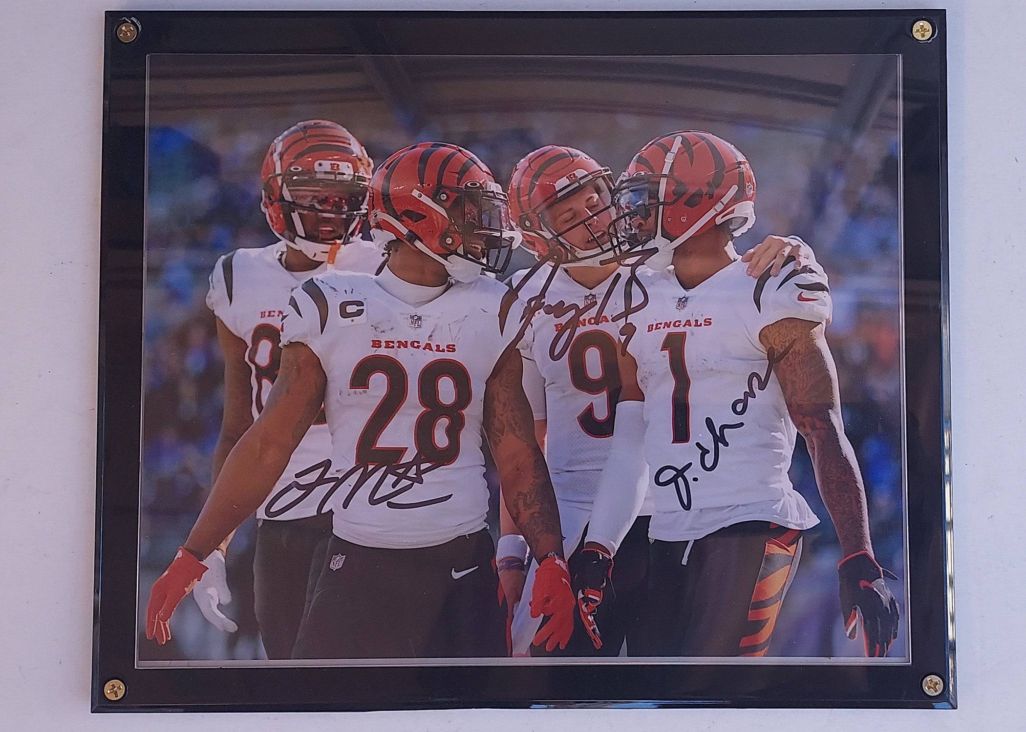 Joe Burrow, Jamarr Chase, Joe Mixon 8x10 photo signed with proof