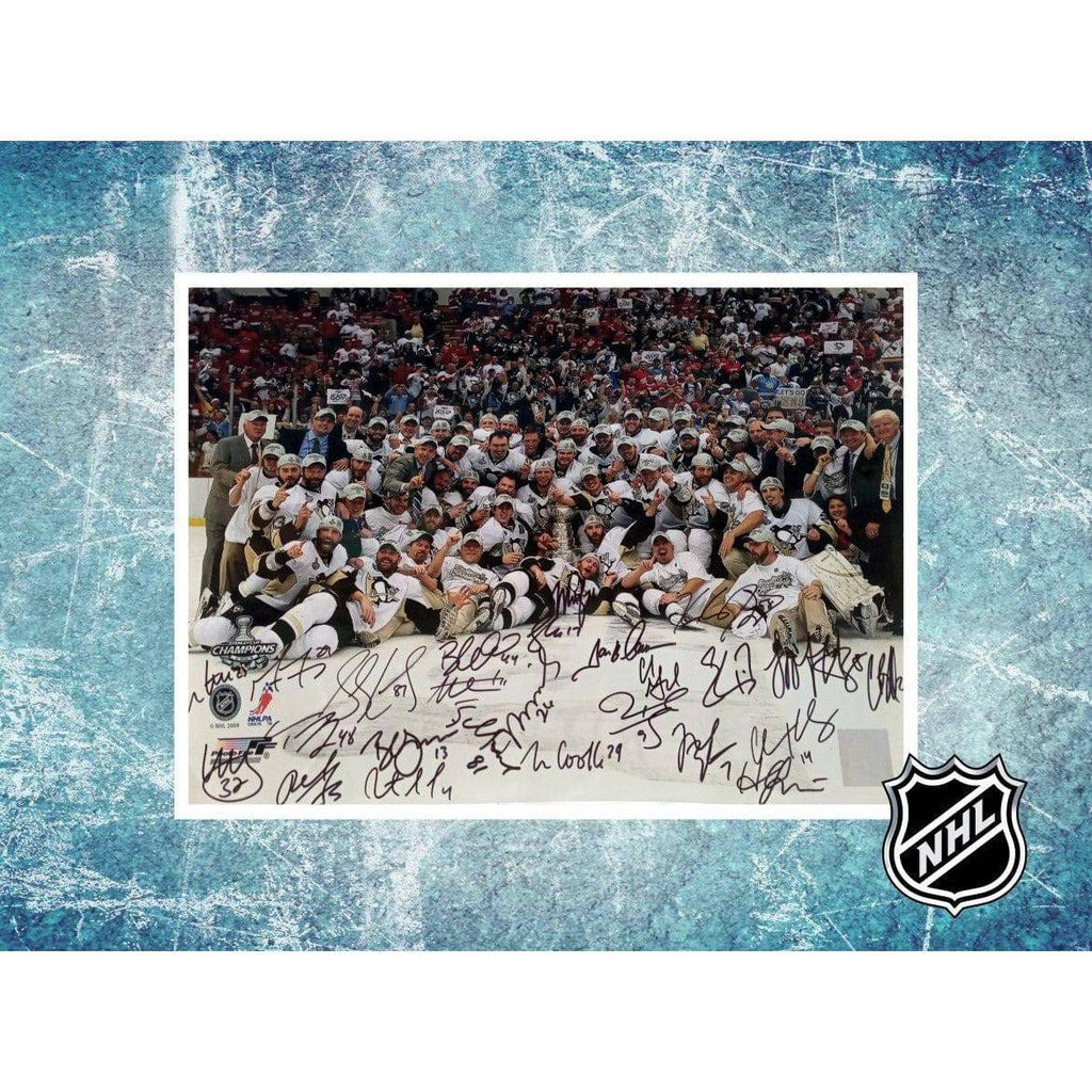 Sidney Crosby Pittsburgh Penguins Stanley Cup champions team signed 16 x 20 photo