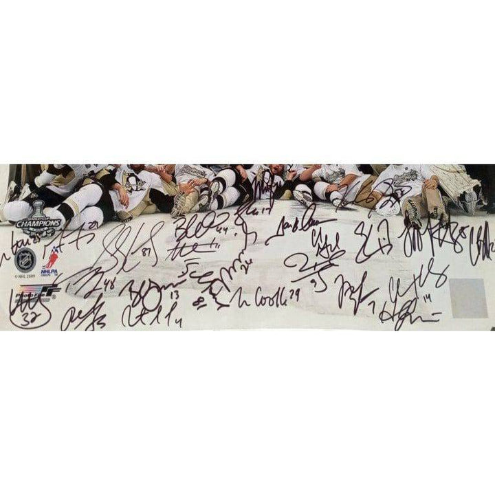 Sidney Crosby Pittsburgh Penguins Stanley Cup champions team signed 16 x 20 photo