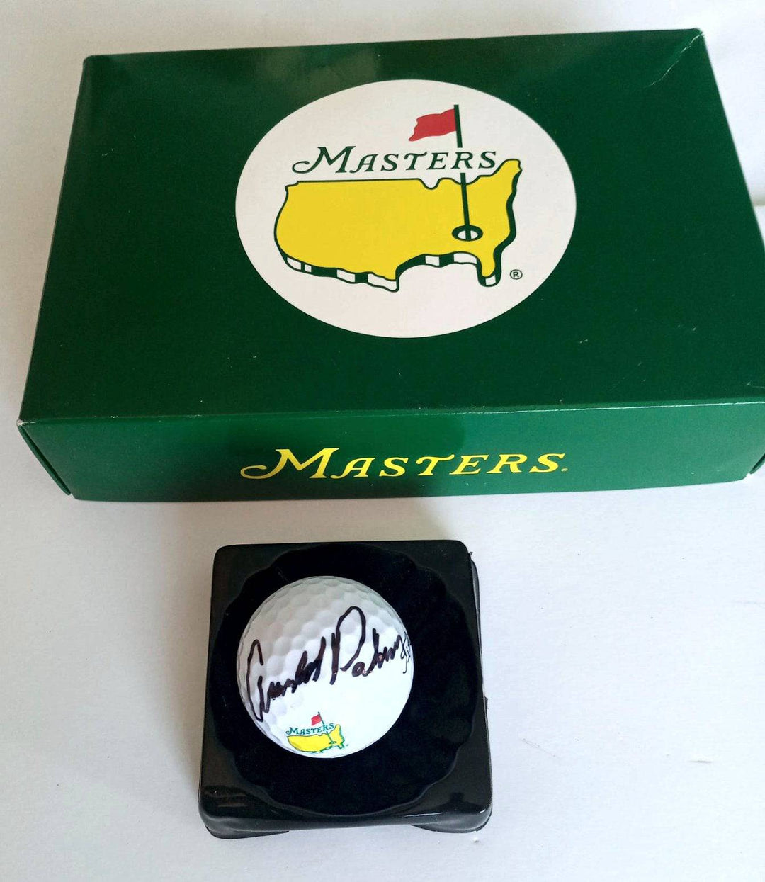 Arnold Palmer Masters golf ball signed with proof - Awesome Artifacts 