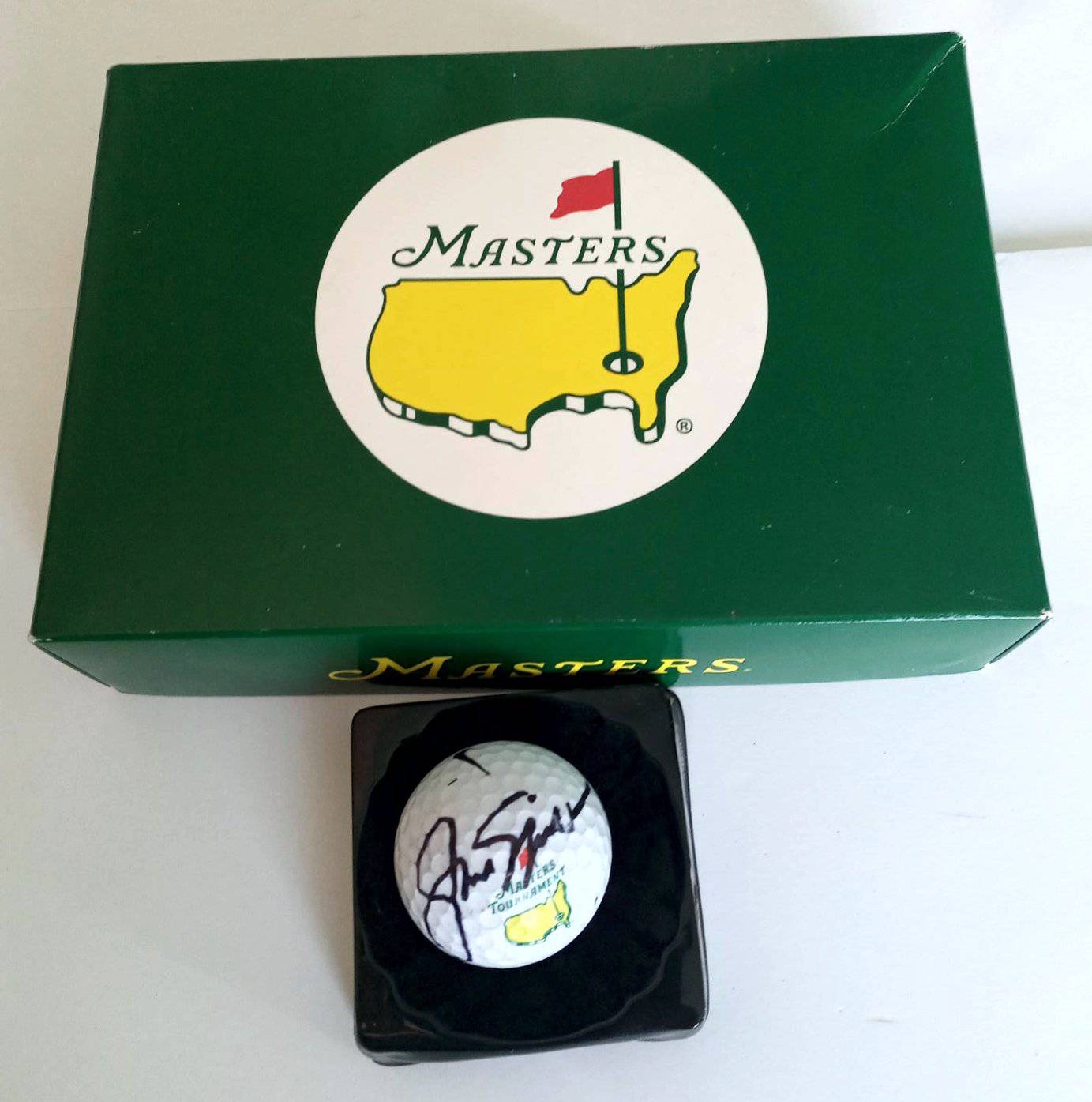 Jack Nicklaus Masters logo golf ball signed with proof - Awesome Artifacts 