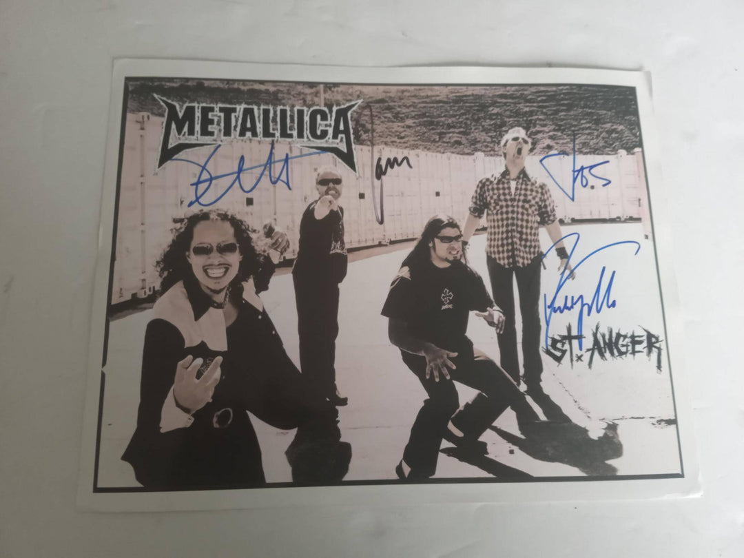 Metallica Kirk Hammett, Lars Ulrich, James Hetfield, Robert Trujillo 8 x 10 photo signed with proof - Awesome Artifacts 