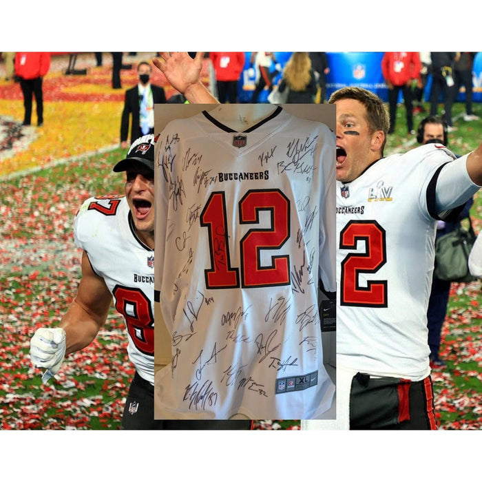 Tom Brady Tampa Bay Buccaneer's 2020 sb champs 2021 team signed game model jersey signed with proof