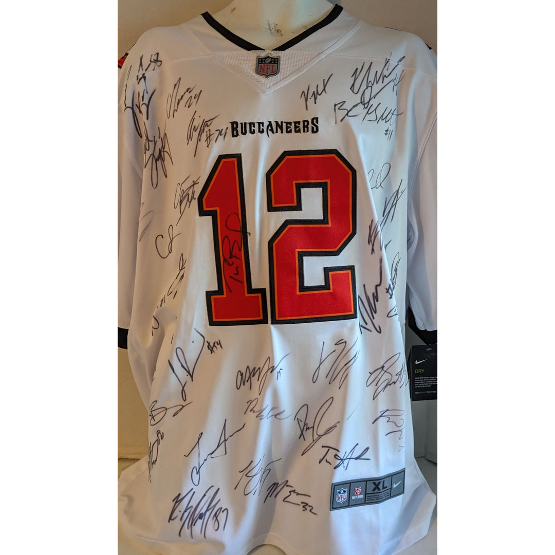 Tom Brady Tampa Bay Buccaneer's 2020 sb champs 2021 team signed game model jersey signed with proof
