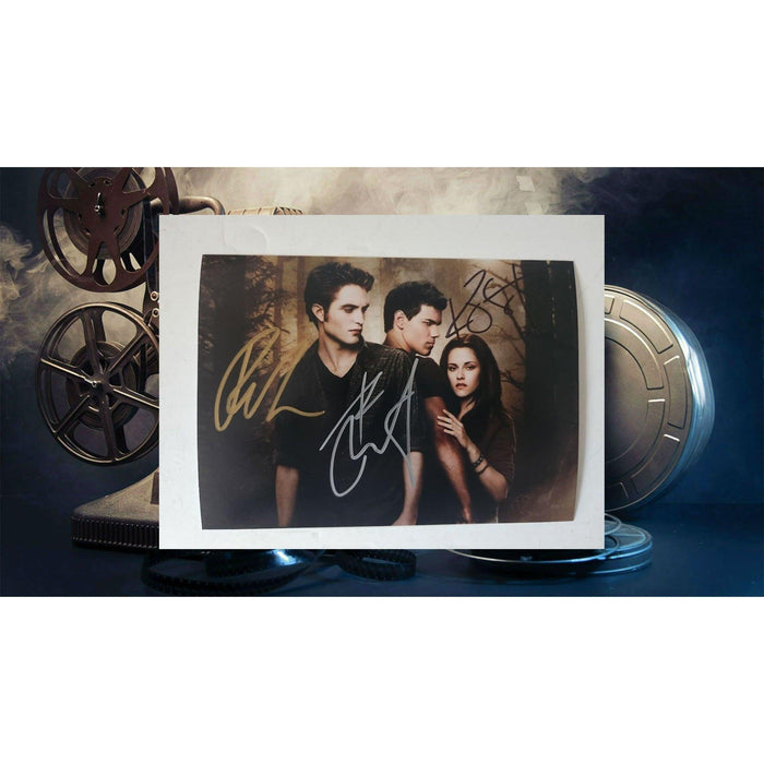Twilight Robert Pattinson Taylor Lautner Kristen Stewart 5x7 photo signed with proof