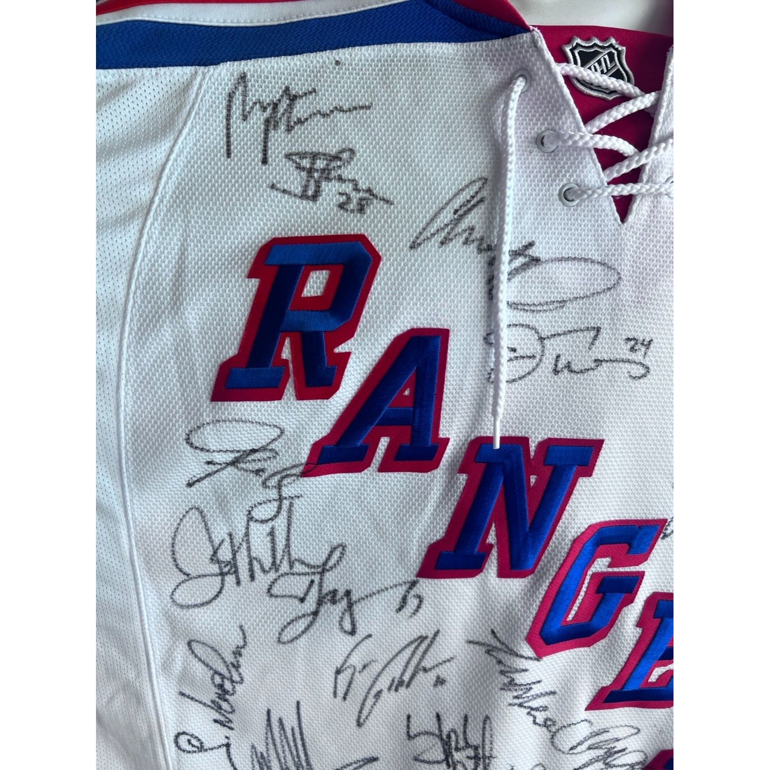 New York Rangers Mark Messier Brian Leach Mike Richter 1993-94 Stanley Cup champions team signed jersey