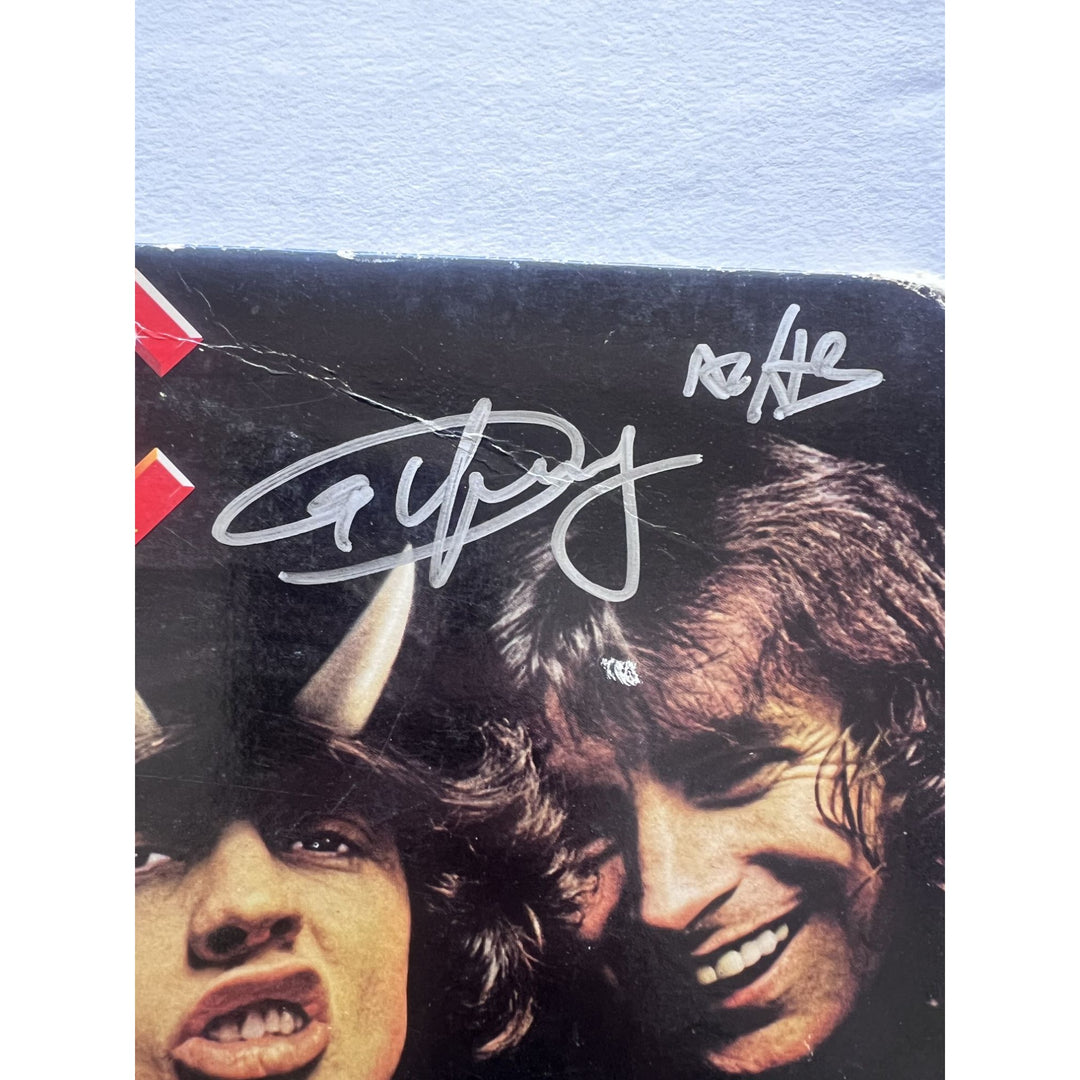 Angus young Malcolm Young Brian Johnson Cliff Williams Phil Rudd AC DC highway to hell lp signed with proof