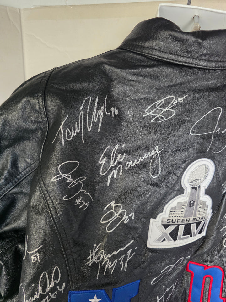New York Giants 2011-12 40-Signed Super Bowl Champs Team Signed Leather Jacket XL One-of-a-Kind - original photo 2