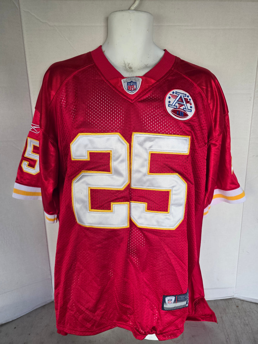 Jamaal Charles Kansas City Chiefs Reebok Size 50 Game Model Jersey Signed - original photo 1