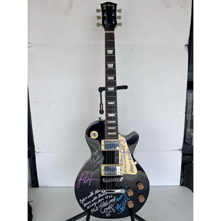 Fleetwood Mac vintage les paul signed by Mick Fleetwood, Christine McVie, John McVie, Stevie Nicks and Lindsey Buckingham signed with proof.