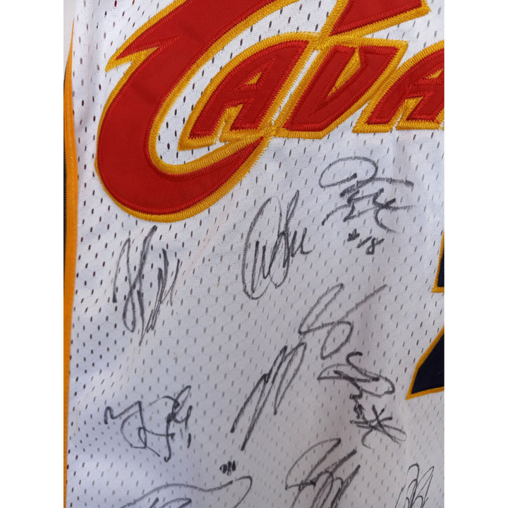 LeBron James, Shaquille O'Neal 2019 Cleveland Cavaliers team signed jersey signed with proof