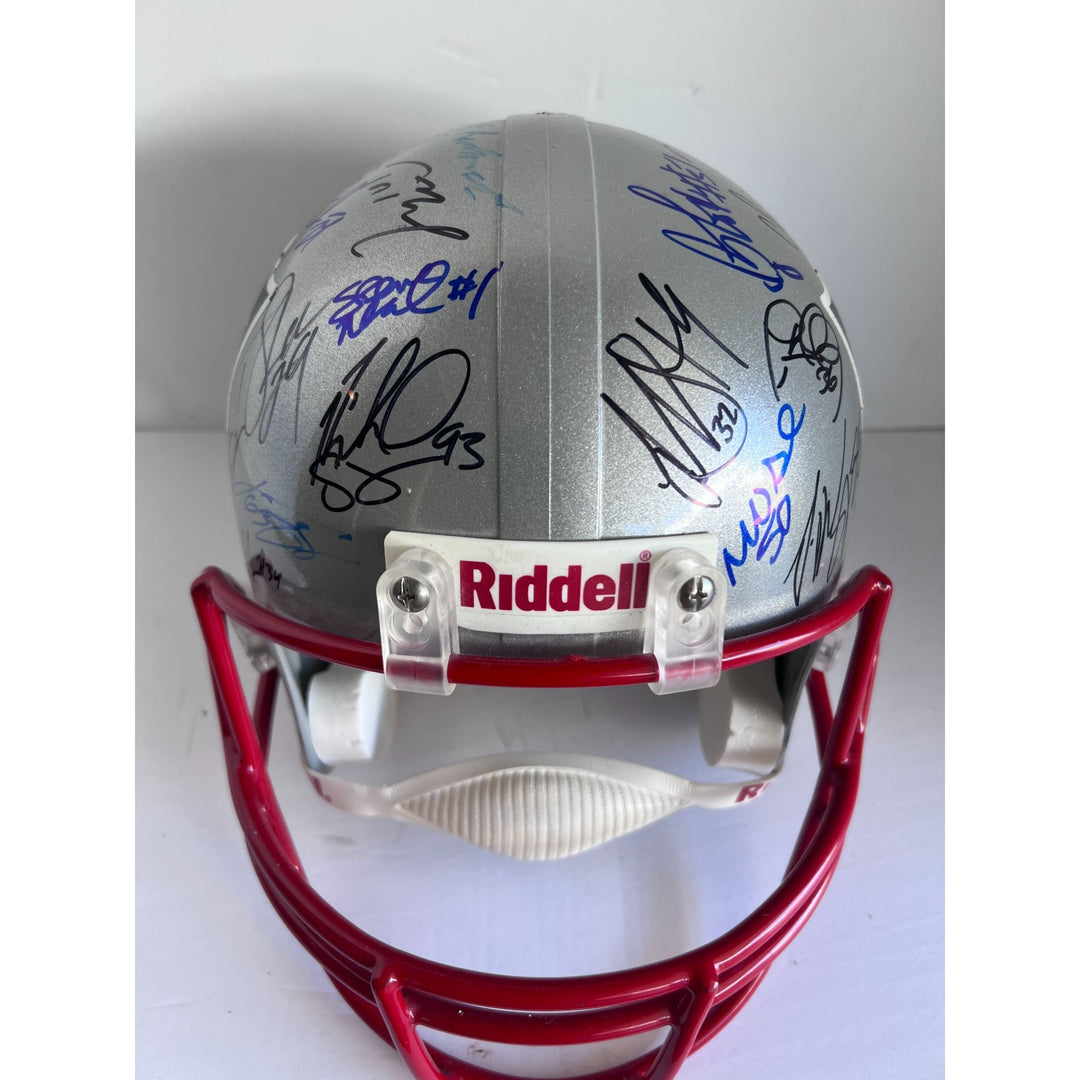 New England Patriots 2001 02 Super Bowl champions Risdell replica full size helmet Tom Brady (rookie year) Teddy Bruschi 40 plus signatures