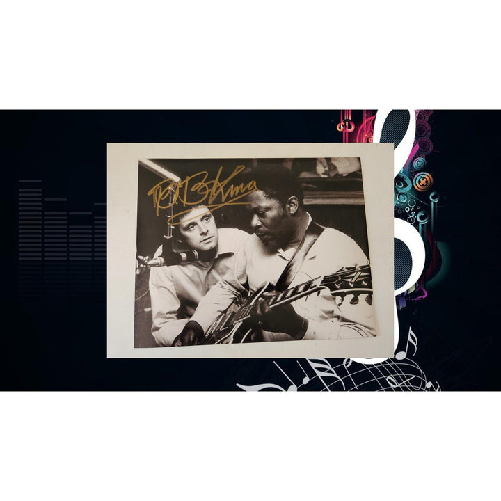 Riley BB King 8x10 photo signed with proof Awesome Artifacts