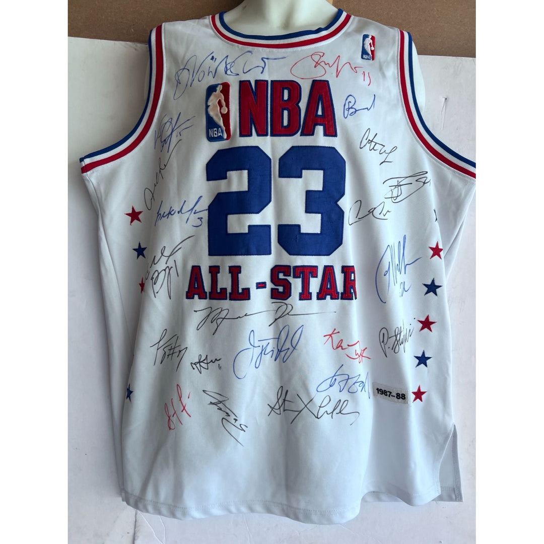 Michael Jordan 1993 All-Star Game Jersey signed by 20 NBA legends Kobe Bryant Tim Duncan Yao Ming with proof