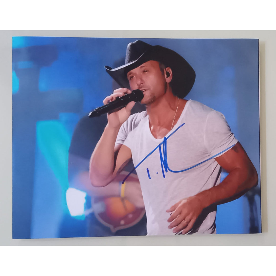 Tim McGraw 8x10 photo signed with proof