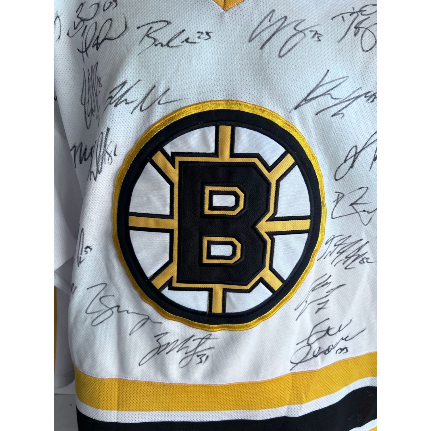 Boston Bruins game model Jersey all-time great signed Milt Schmidt Johnny Bucyik Ray Bourque Bobby Orr Phil Esposito