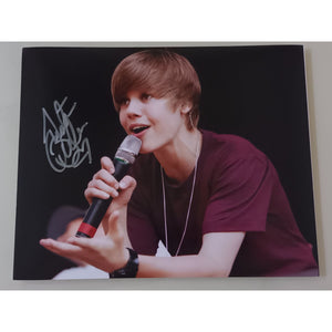 Justin Bieber 8x10 photo signed with proof