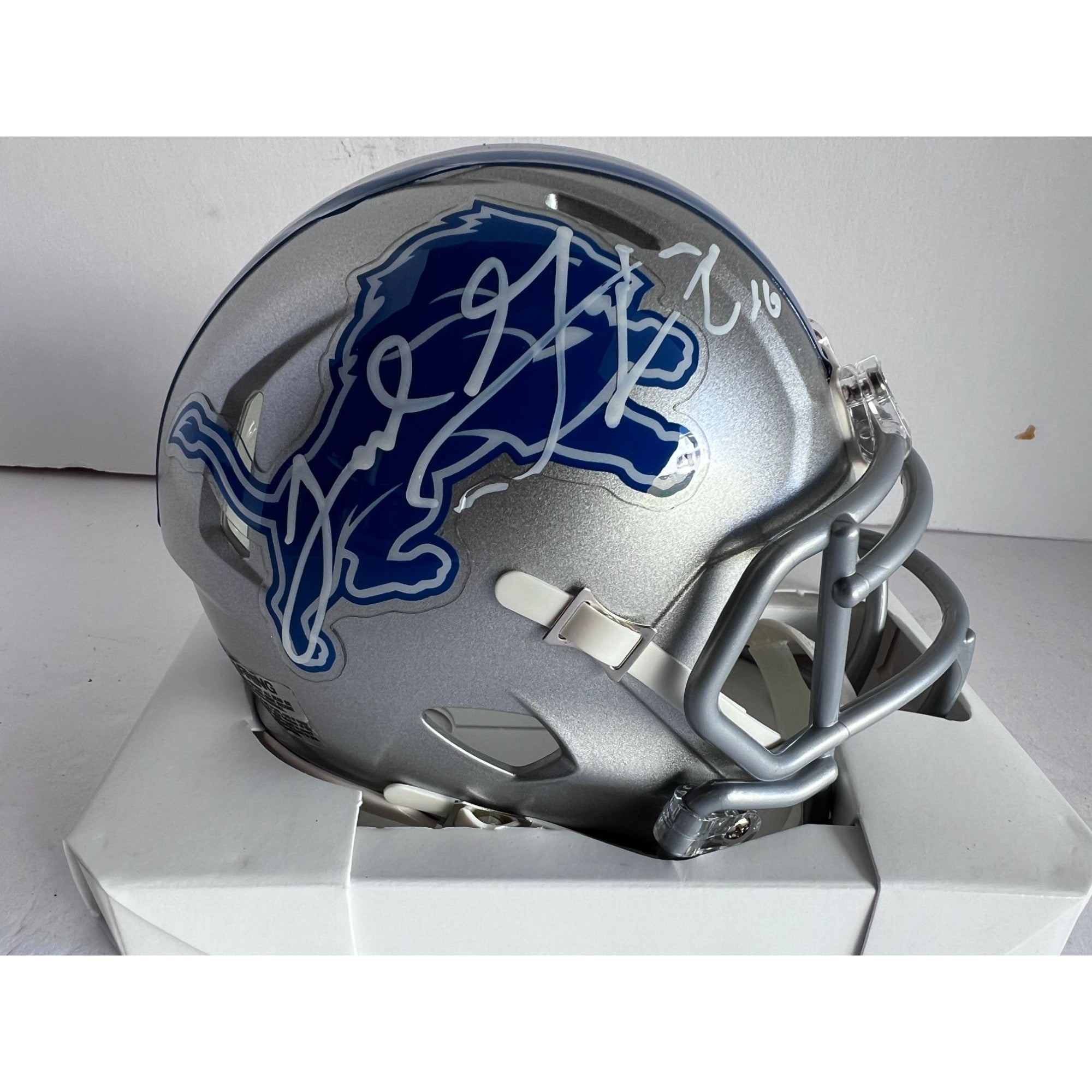 Jared Goff, Detroit Lions, mini helmet signed with proof