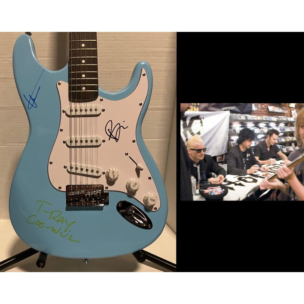 Green Day  Billie Joe Armstrong  Tré Cool Stratocaster electric guitar signed with proof