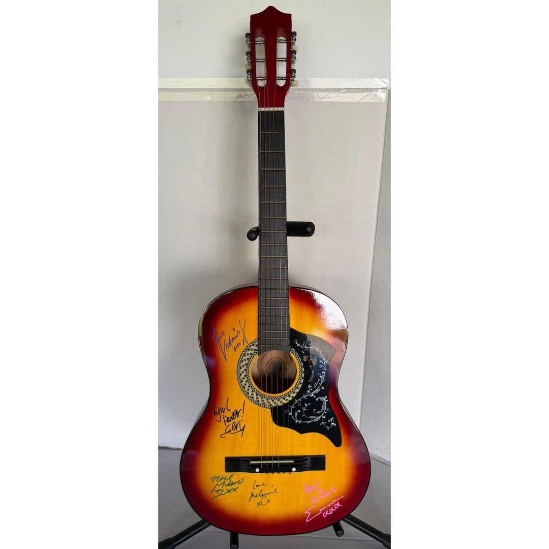 Spice Girls  Geri Halliwell Melanie Chisholm Victoria Beckham Melanie Brown and Emma Bunton vintage acoustic guitar signed with proof