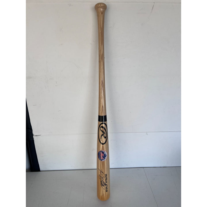 New York Mets Pete Alonso baseball bat signed with proof.