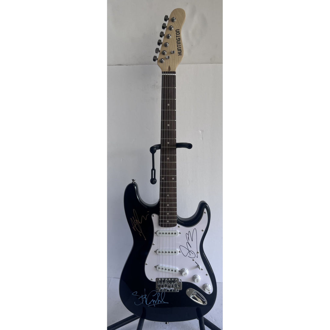 Sting Gordon Summer Stuart Copeland Andy Summers the police Huntington Stratocaster full size guitar signed with proof