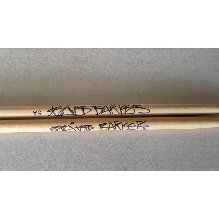 Travis Barker drummer of Blink-182 drumsticks (2) signed with proof.