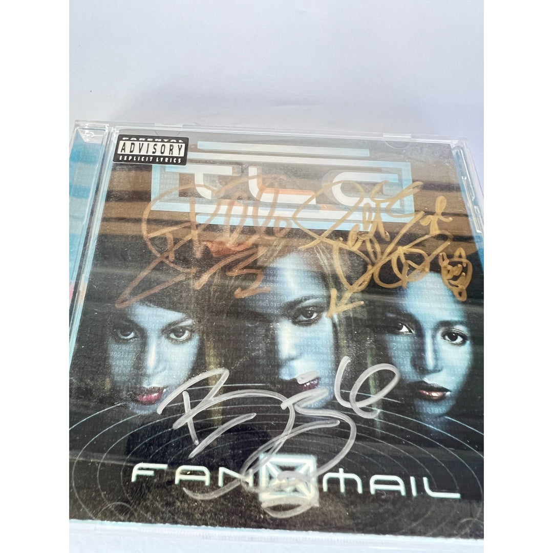 TLC "Fan Mail" " T- Boz", Lisa "Left Eye" Lopes & Rozanda "Chili" CD jacket & and CD both signed with proof