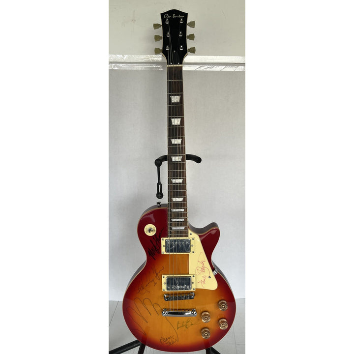 Jefferson Airplane Grace Slick, Jorma Kaukonen , Jack Casady, Paul Canter, Mickey Thomas & Marty Bailin les paul electric guitar signed