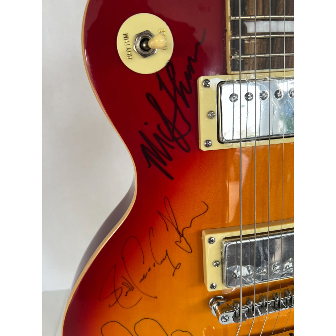 Jefferson Airplane Grace Slick, Jorma Kaukonen , Jack Casady, Paul Canter, Mickey Thomas & Marty Bailin les paul electric guitar signed