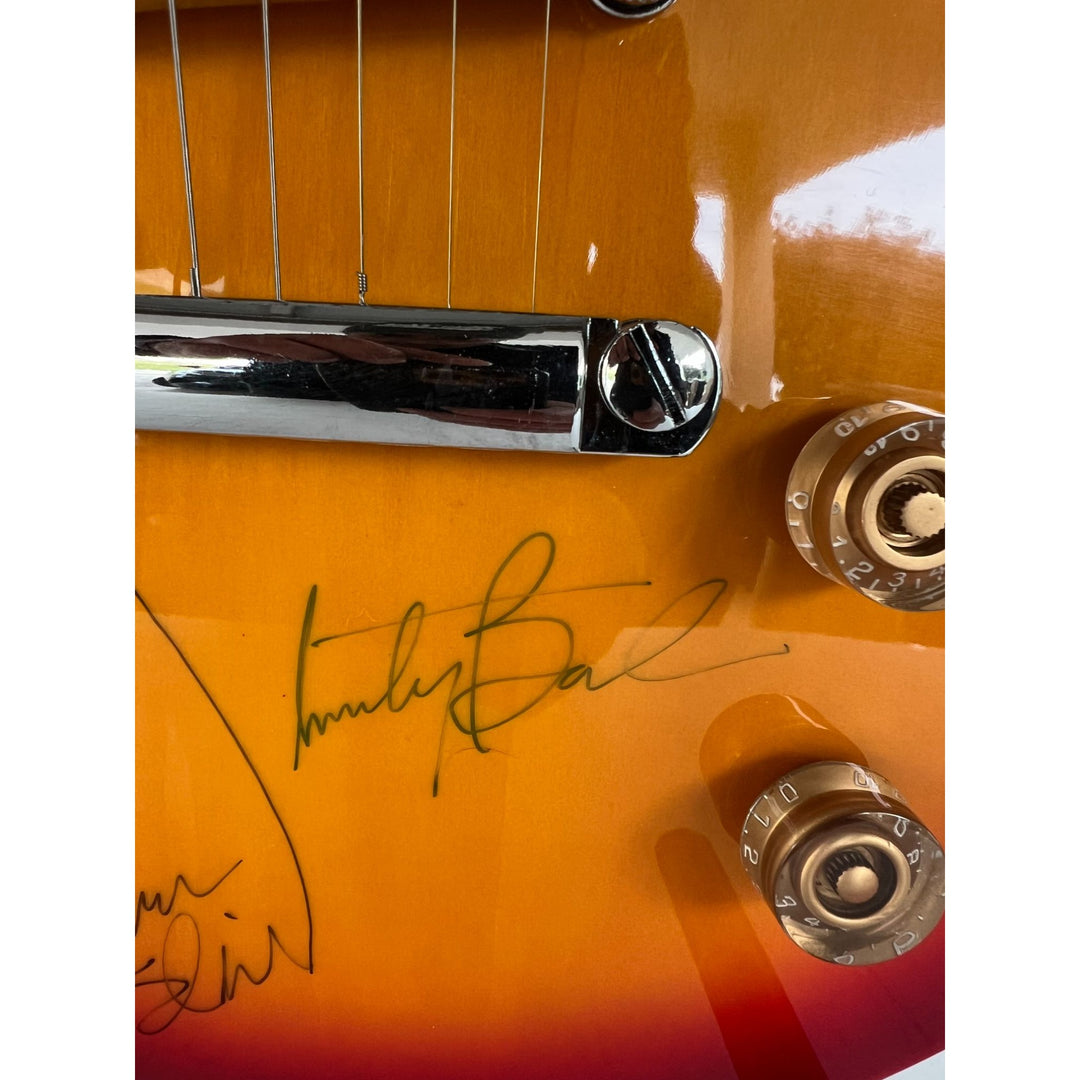 Jefferson Airplane Grace Slick, Jorma Kaukonen , Jack Casady, Paul Canter, Mickey Thomas & Marty Bailin les paul electric guitar signed