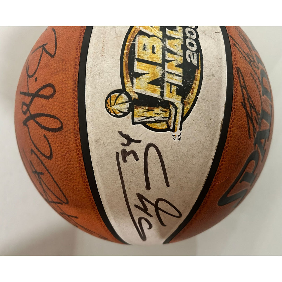 Los Angeles Lakers 1999- 2000 NBA champs Spalding NBA commemorative basketball signed with proof Kobe, Shaquille , phill with proof ..