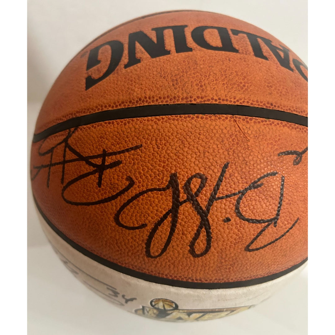 Los Angeles Lakers 1999- 2000 NBA champs Spalding NBA commemorative basketball signed with proof Kobe, Shaquille , phill with proof ..