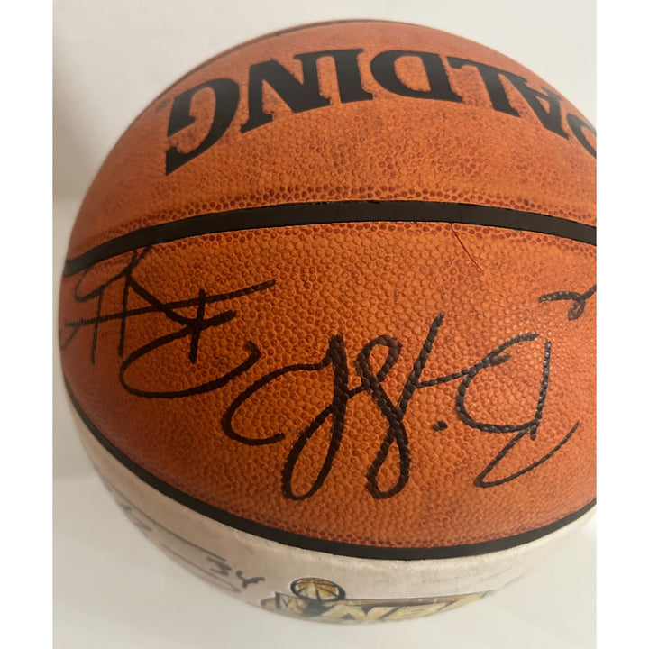 Los Angeles Lakers 1999- 2000 NBA champs Spalding NBA commemorative basketball signed with proof Kobe, Shaquille , phill with proof ..