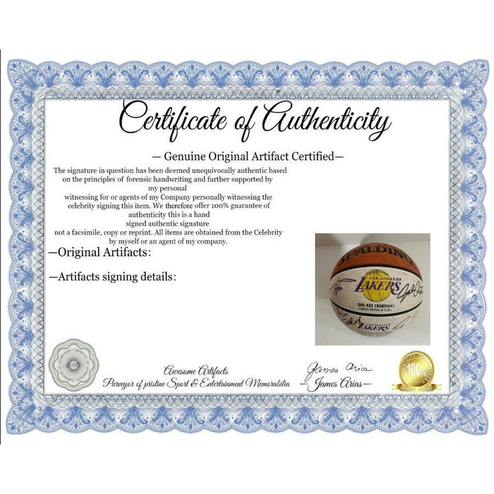 Los Angeles Lakers 1999- 2000 NBA champs Spalding NBA commemorative basketball signed with proof Kobe, Shaquille , phill with proof ..