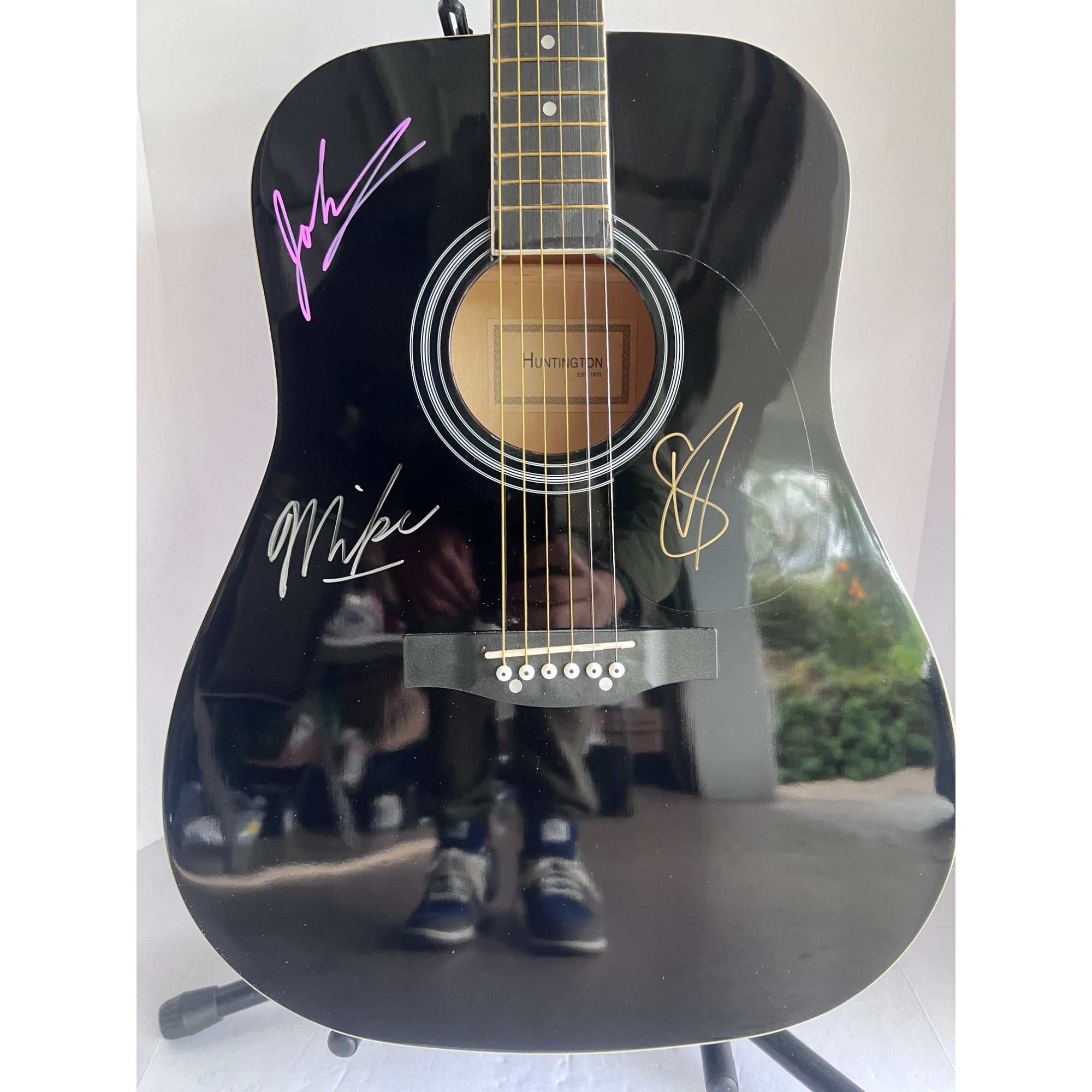 The goo goo dolls one of a kind acoustic guitar signed with proof