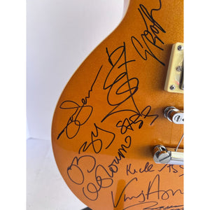 Ozzy Osbourne Ronnie James Dio Tony iomi Bill Ward Geezer Butler Vinnie a piece full size Les Paul electric guitar signed with proof