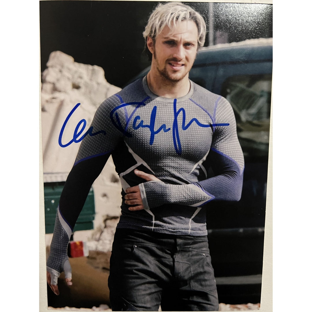 Aaron Taylor Quicksilver in Marvels' Avengers 5x7 photo signed with proof