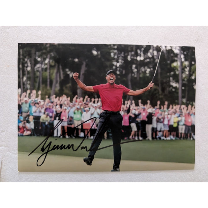 Tiger Woods 5x7 photo signed with proof