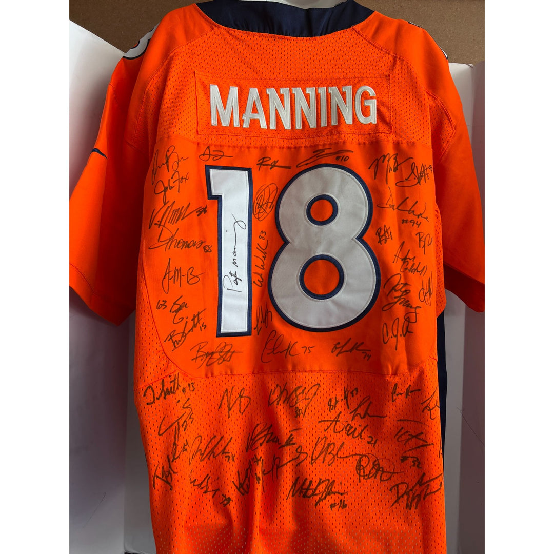 Denver Broncos Peyton Manning Demaryius Thomas Von Miller Wes Welker 2013  team signed  Size 52 Nike jersey