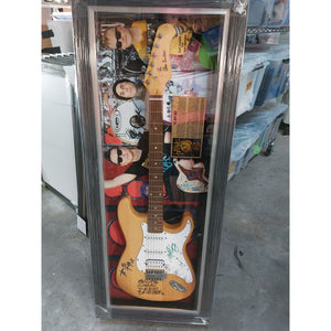 Vivian Campbell Joe Elliott Rick Allen Def Leppard Huntington Stratocaster full size electric guitar signed with proof
