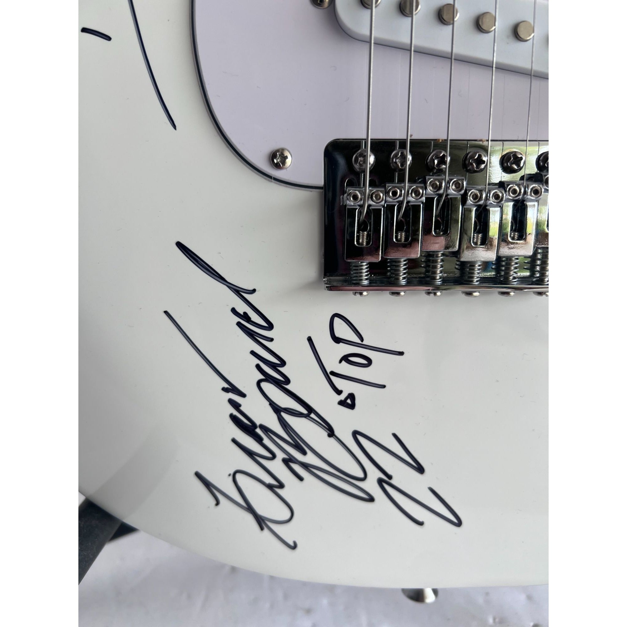 Billy Gibbons Frank Beard Dusty Hill ZZ Top Stratocaster full size electric guitar signed with proof