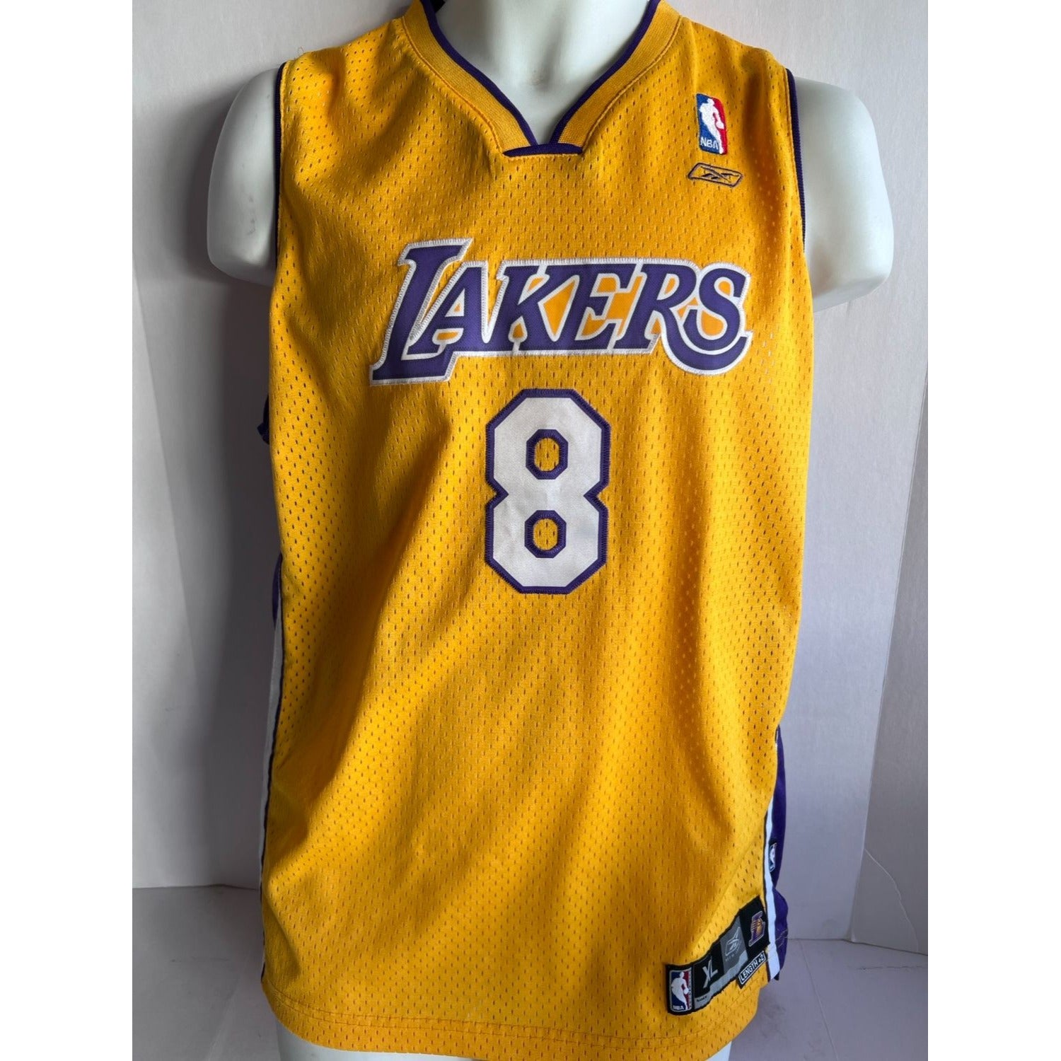 Kobe Bryant vintage Nike size large game model Jersey signed with proof