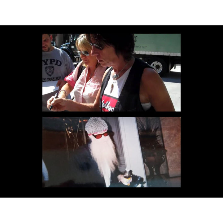 Billy Gibbons ZZ Top and Jeff Beck two of Rock N' Rolls greatest guitarists one of a kind les paul signed with proof.