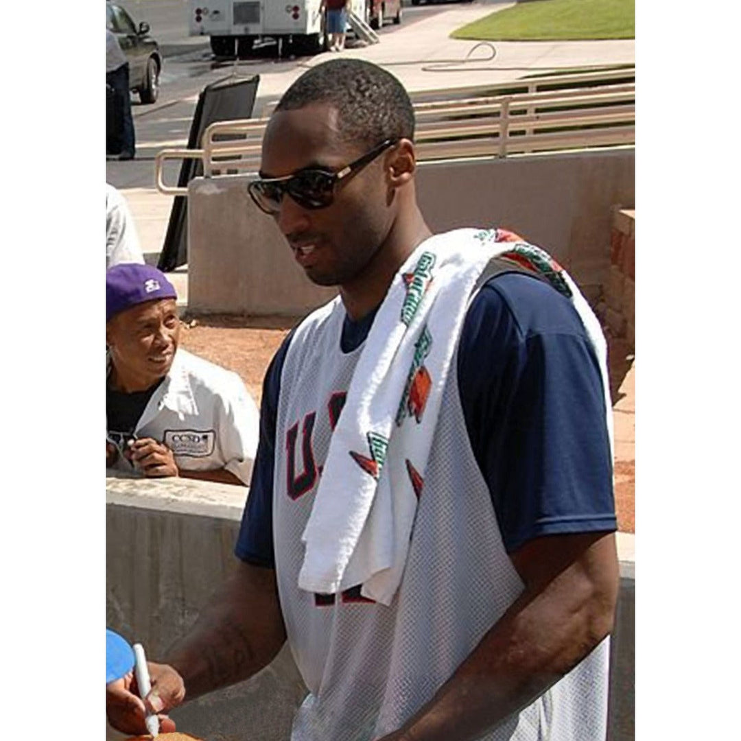 Kobe Bryant Los Angeles Lakers vintage adidas #8 size xl, embroidered jersey signed with proof Awesome Artifacts