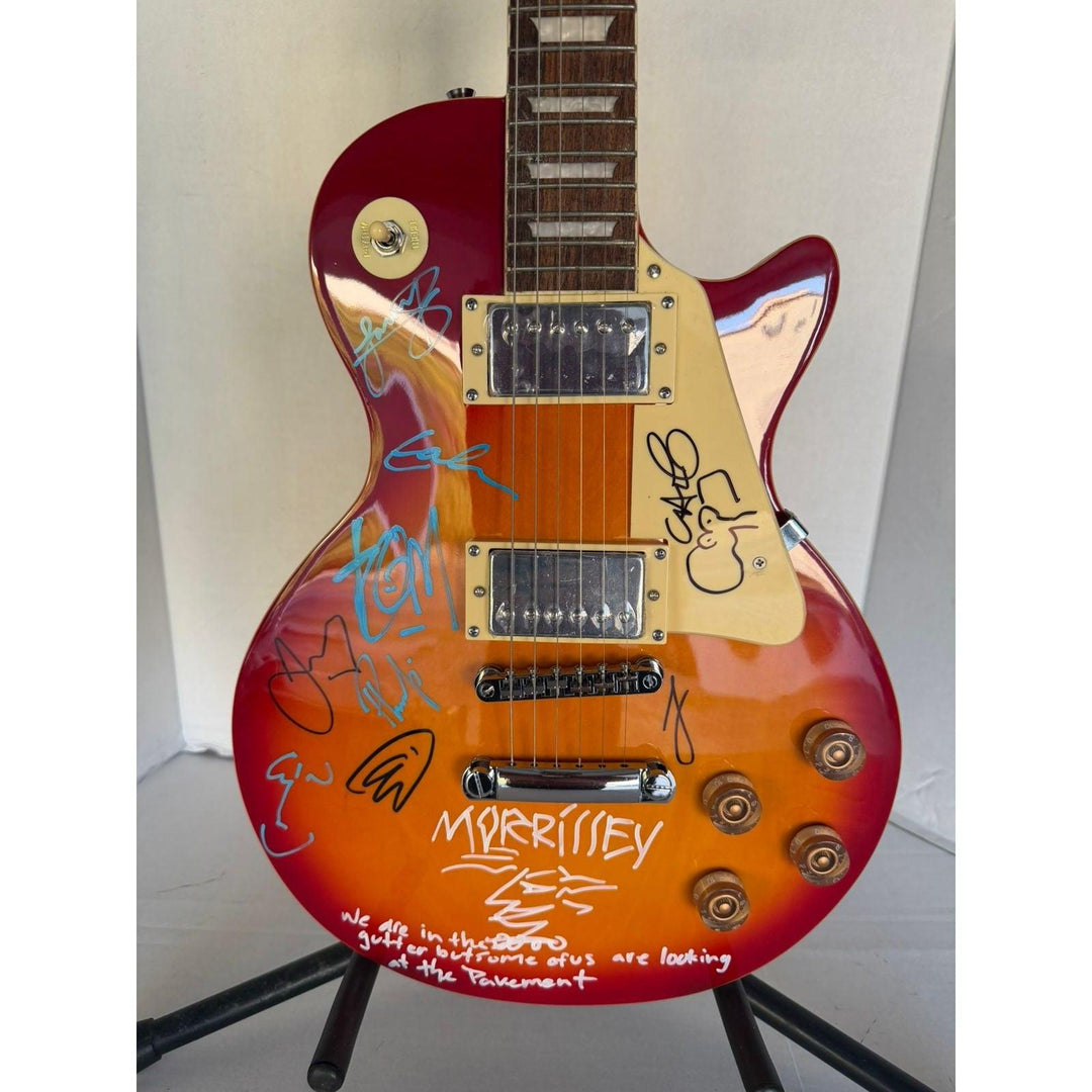 Thom Yorke Radiohead Chris Martin Coldplay and Patrick Morrisey with sketch vintage Cherry les paul guitar signed with proof