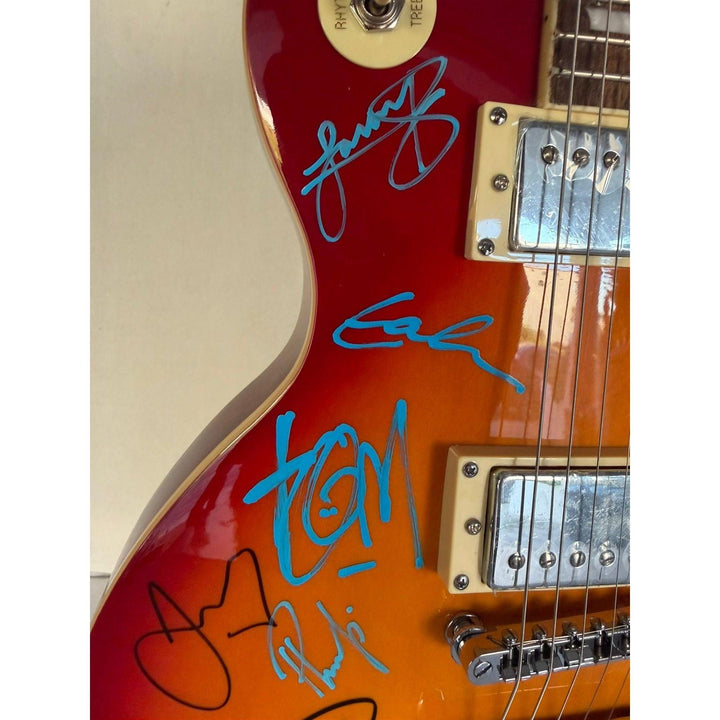 Thom Yorke Radiohead Chris Martin Coldplay and Patrick Morrisey with sketch vintage Cherry les paul guitar signed with proof
