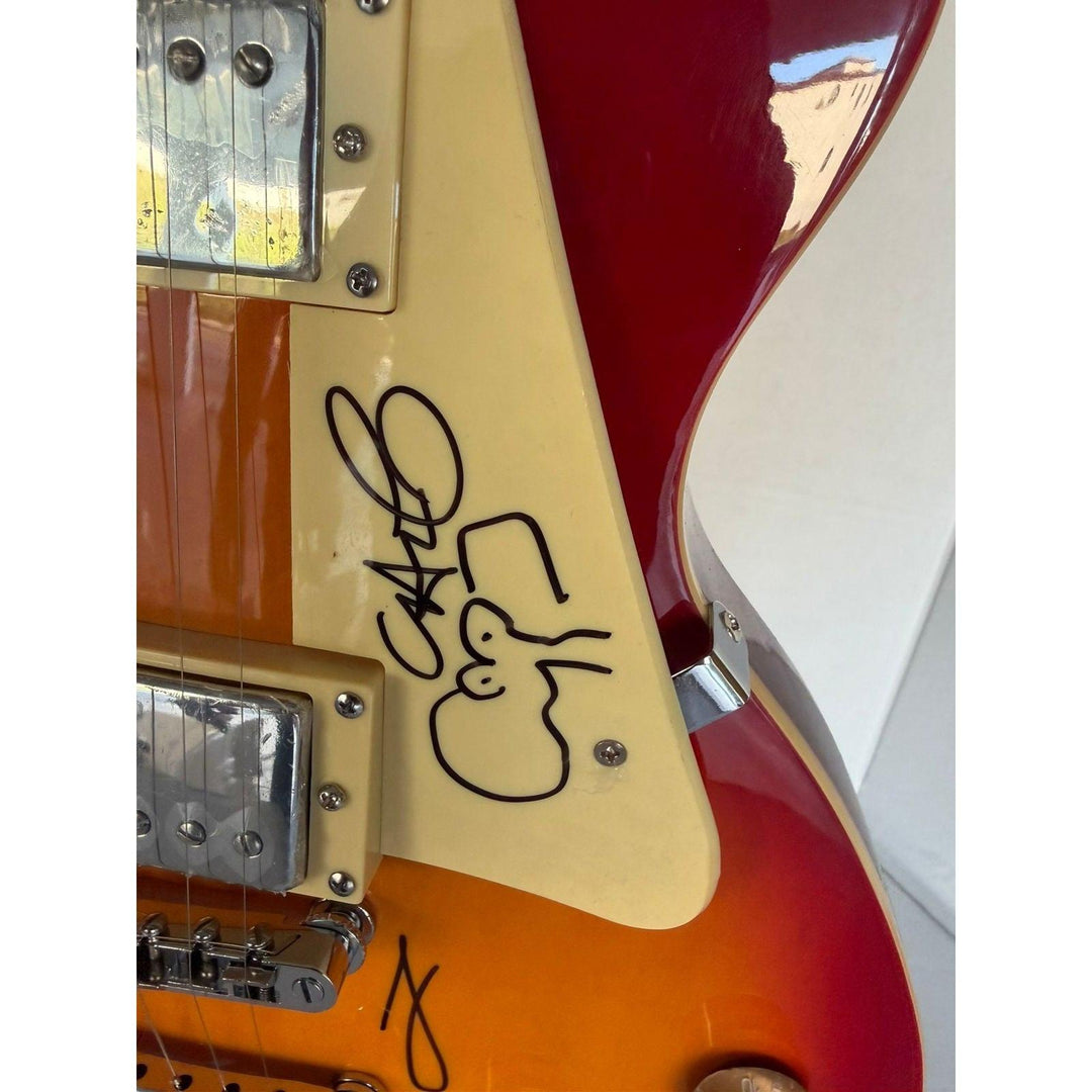 Thom Yorke Radiohead Chris Martin Coldplay and Patrick Morrisey with sketch vintage Cherry les paul guitar signed with proof